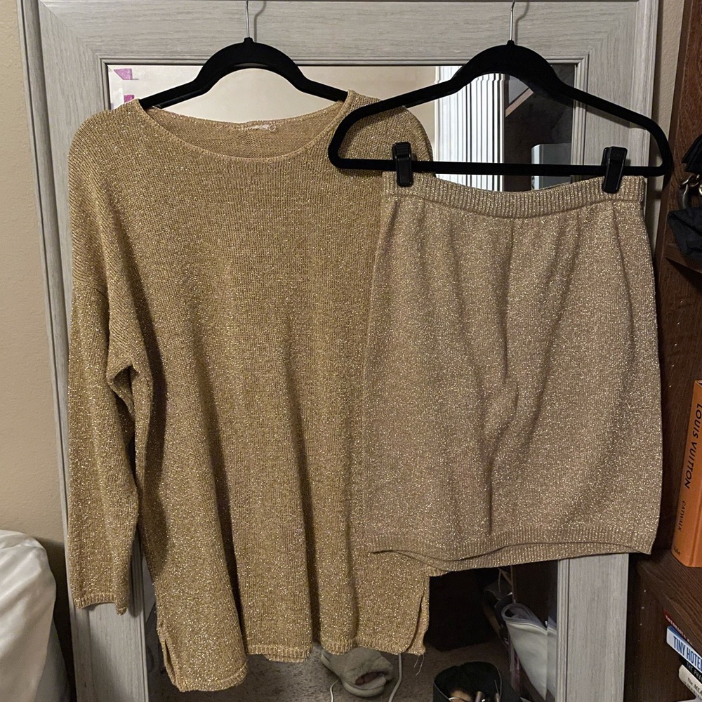 VINTAGE Gold Shimmer Sweater - Picture 3 of 3